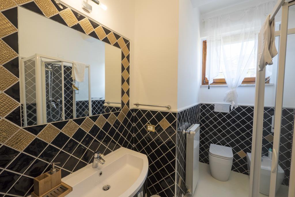 Suite Simonetta Sarzana Exterior photo