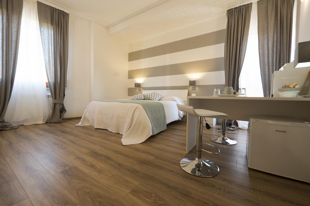Suite Simonetta Sarzana Exterior photo
